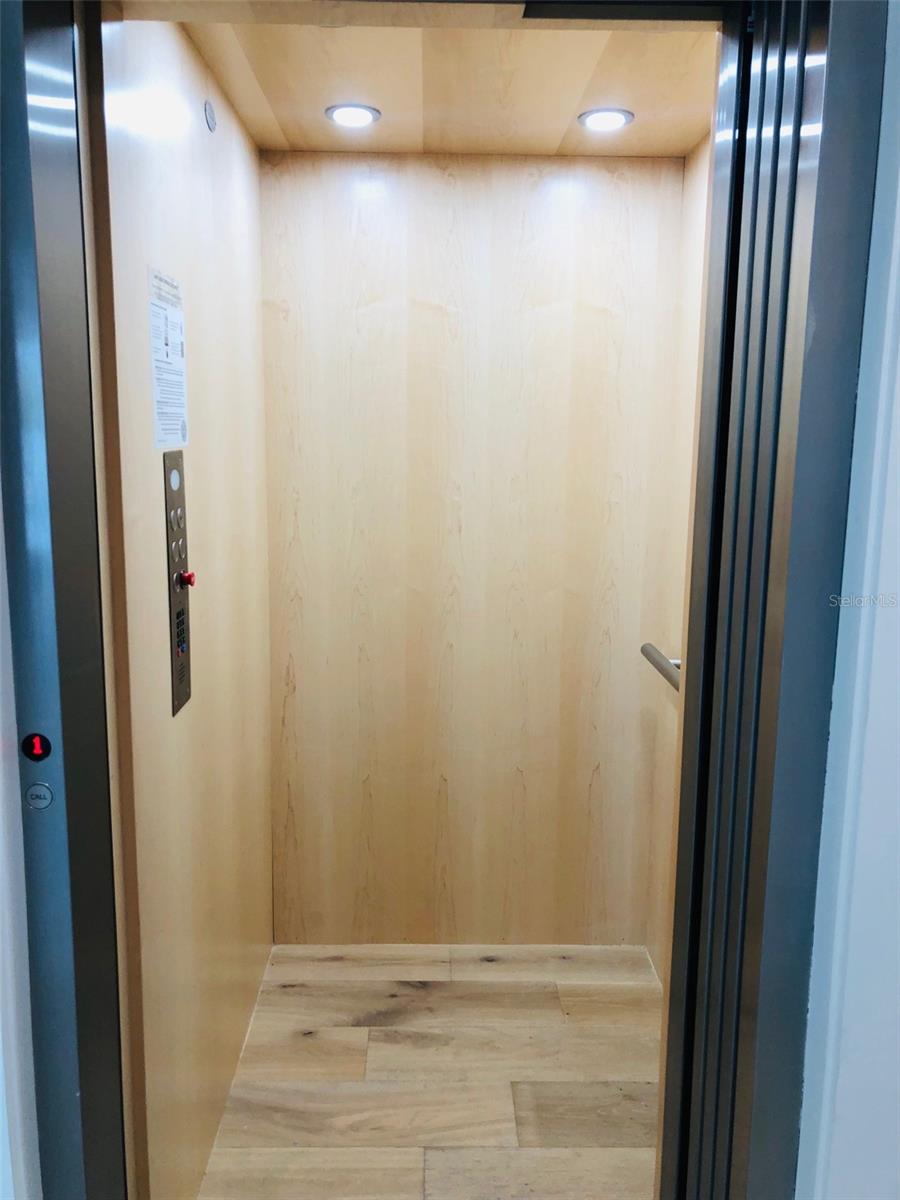 HOLMES BEACH 34TH UNIT REP - Residential