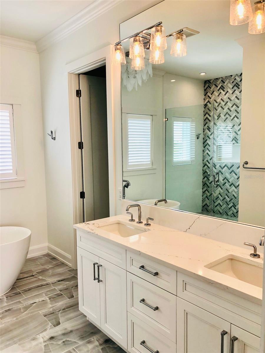 HOLMES BEACH 34TH UNIT REP - Residential