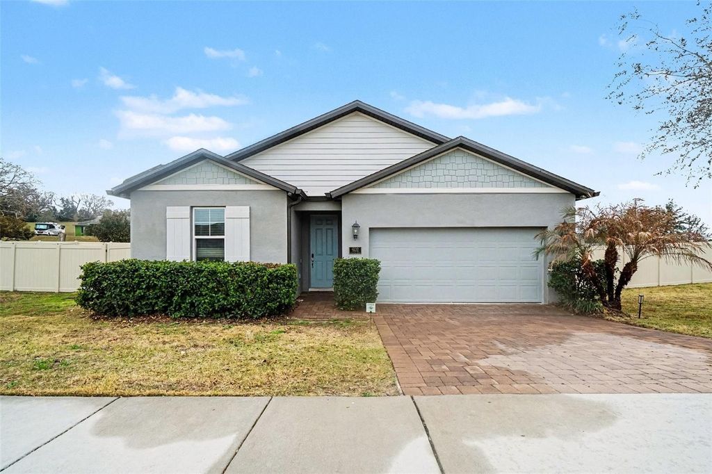 Photo of 602 Napoli Way, Howey In The Hills, FL 34737 (MLS # O6387624)