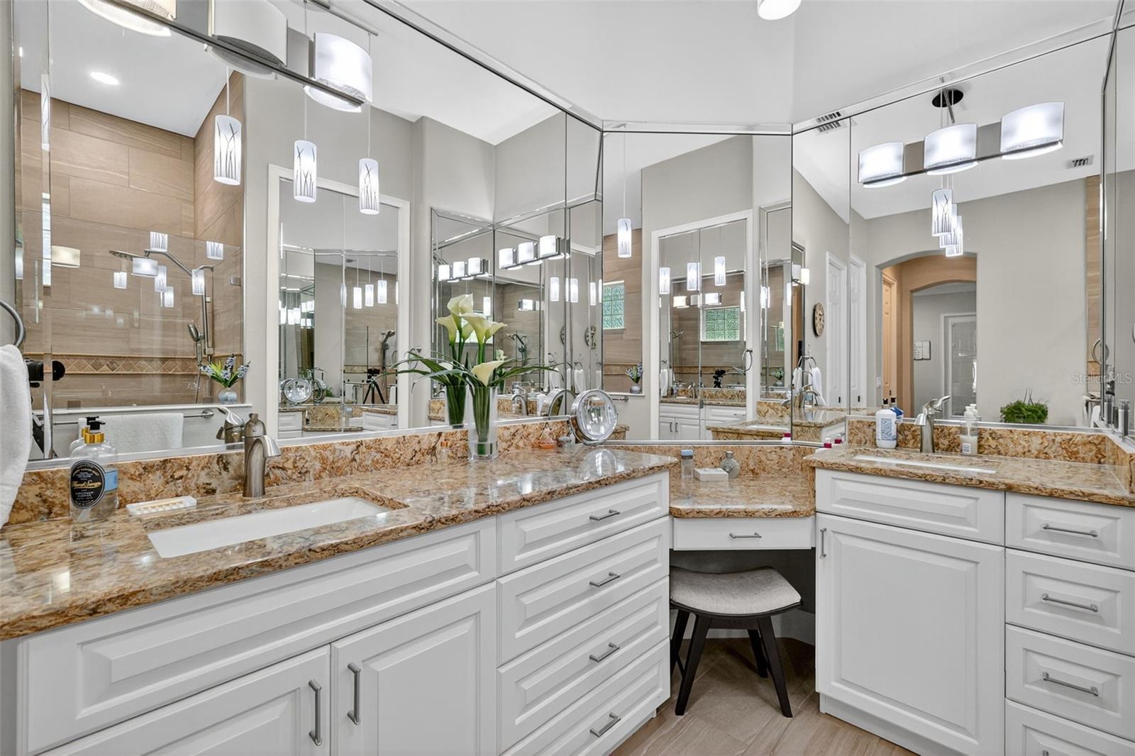 HARBOR HILLS UNIT 01 - Residential