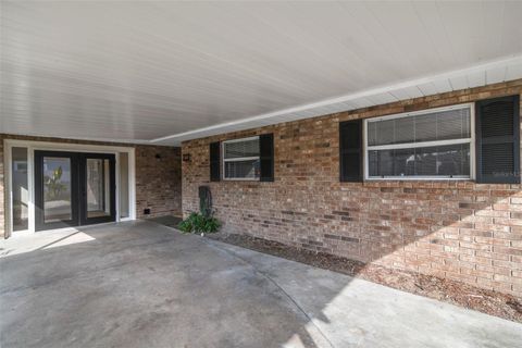 A home in EUSTIS