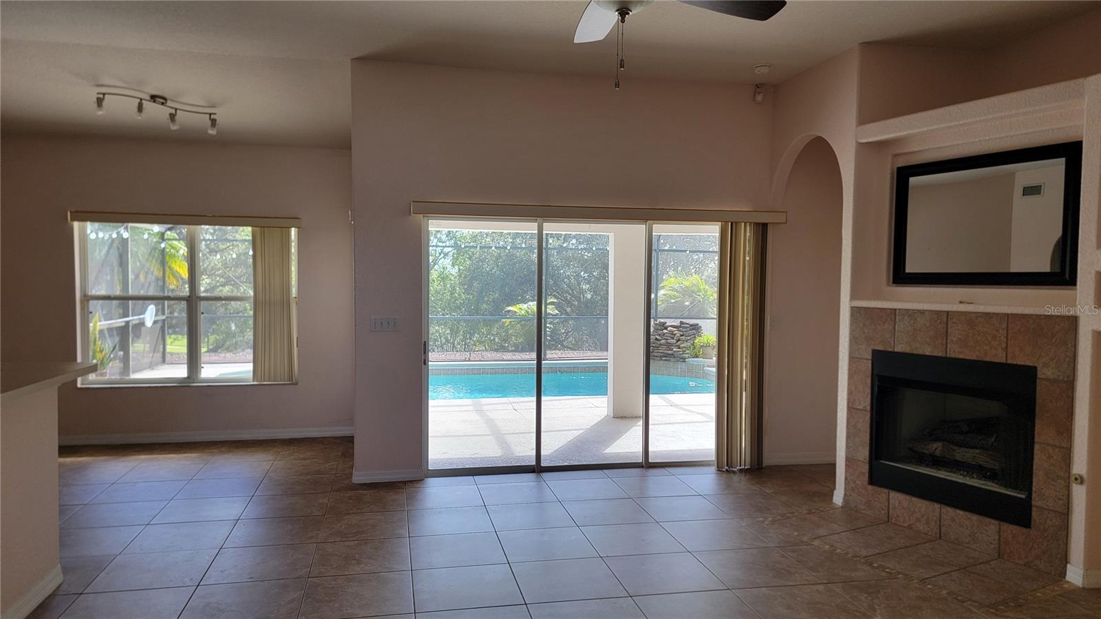 SUNSET VILLAGE AT CLERMONT PH 02 - Residential Lease