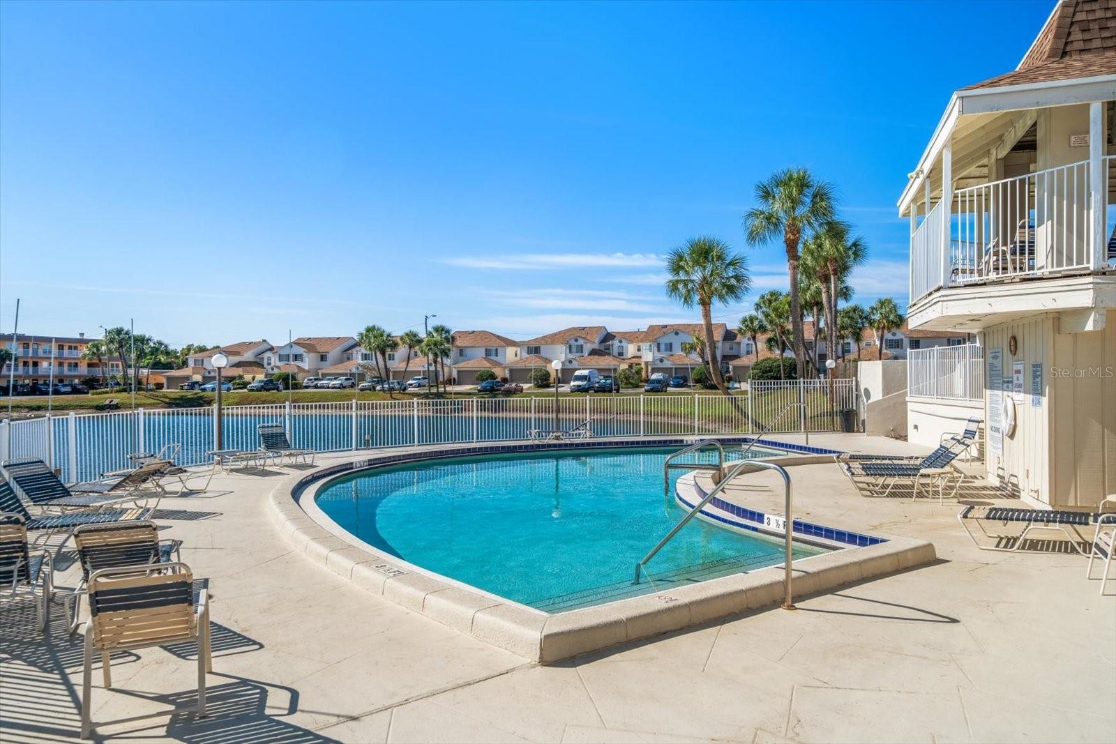 WILLOW LAKE - Residential