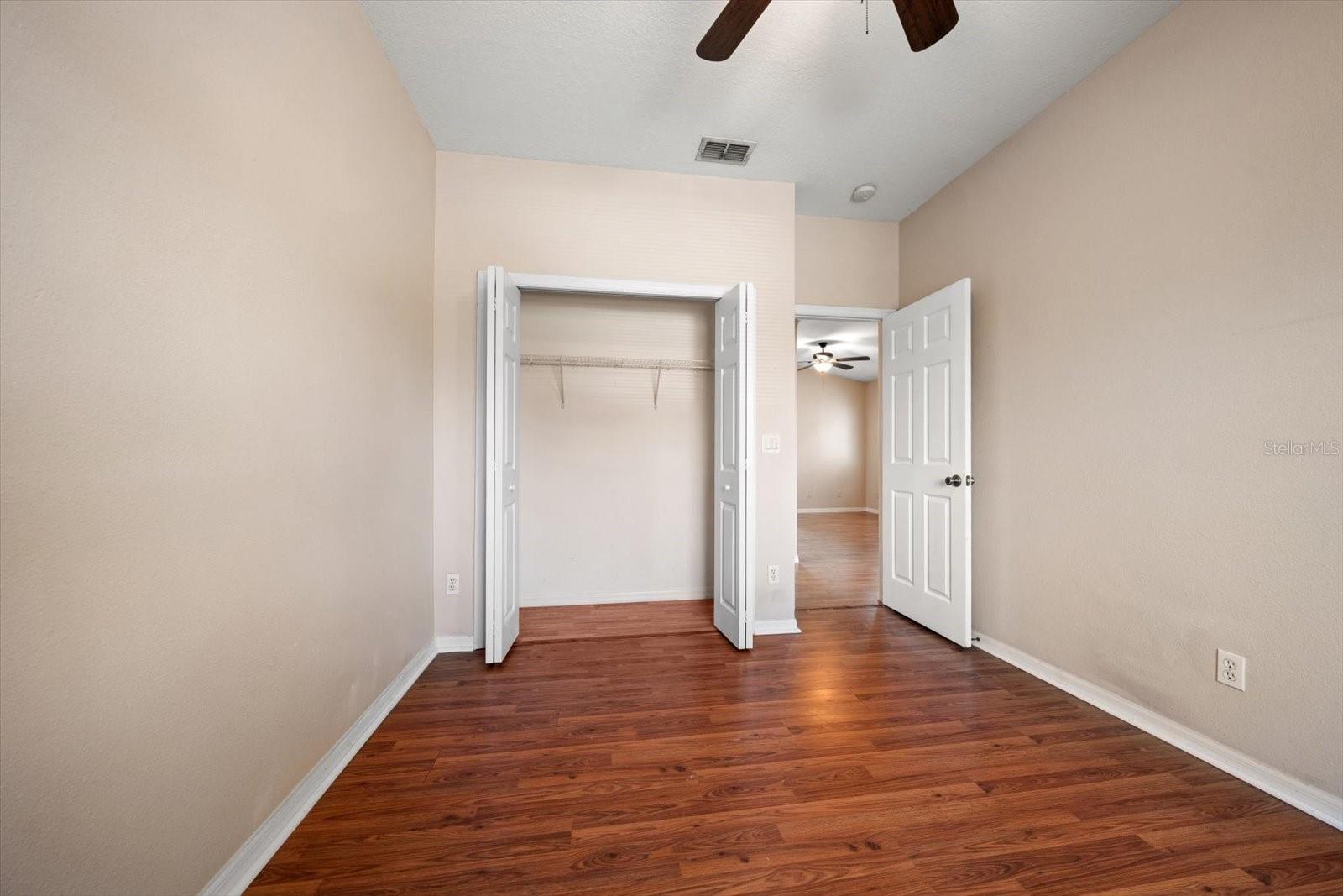 WILLOW LAKE - Residential