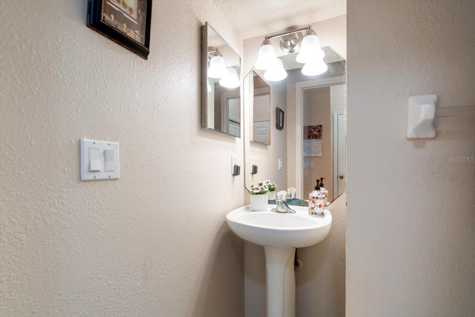 WILLOW LAKE - Residential