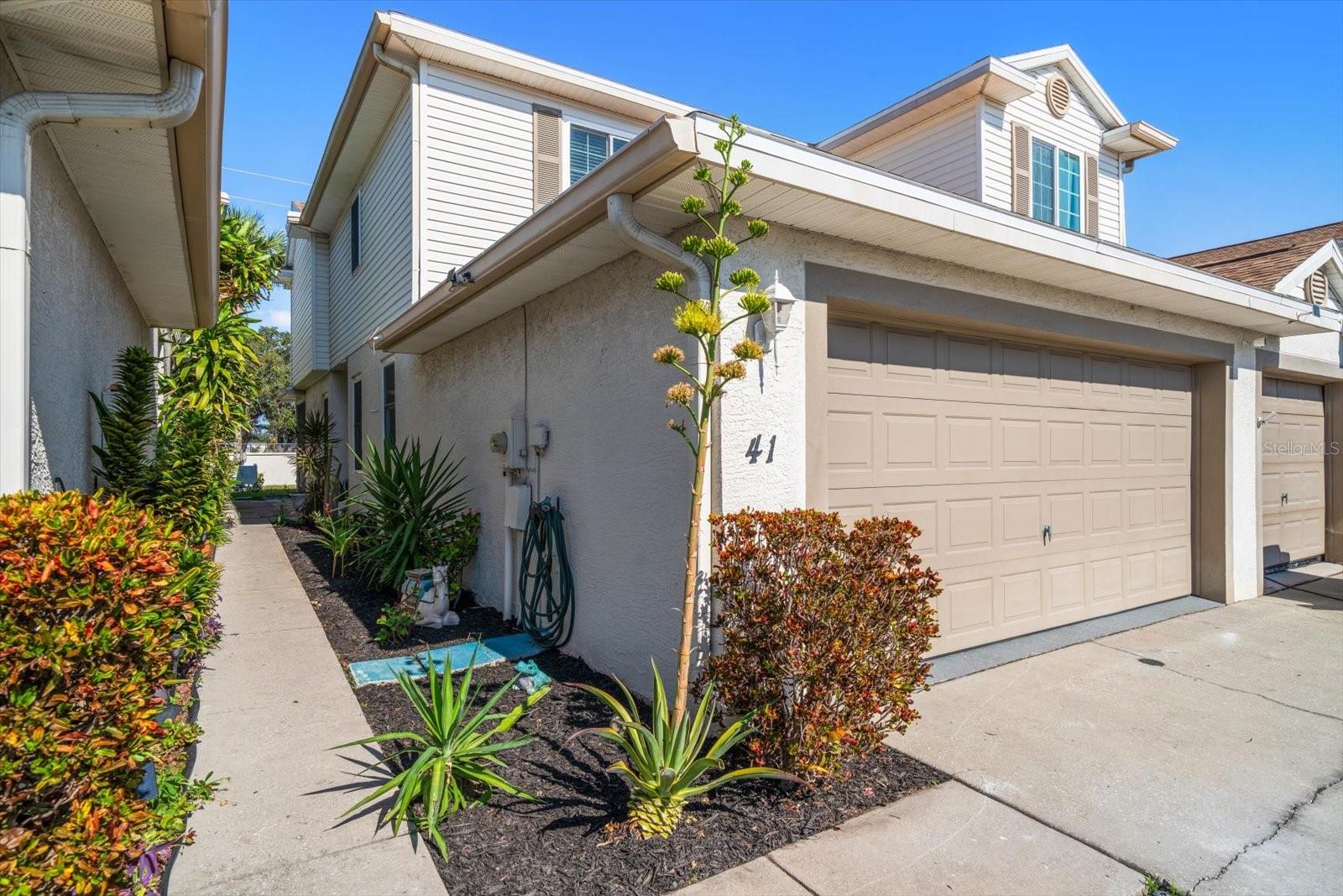 WILLOW LAKE - Residential