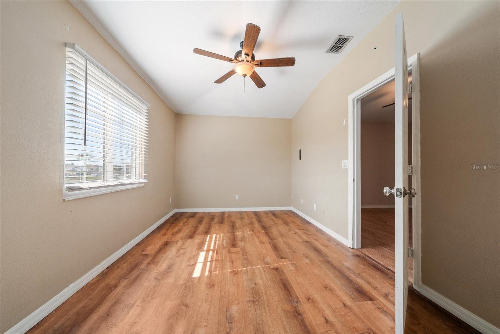 WILLOW LAKE - Residential