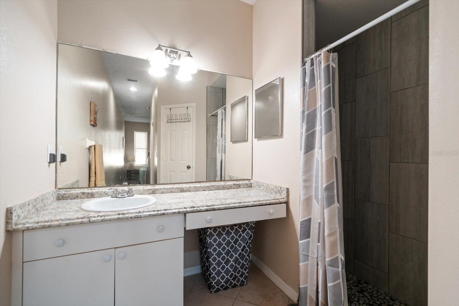 WILLOW LAKE - Residential