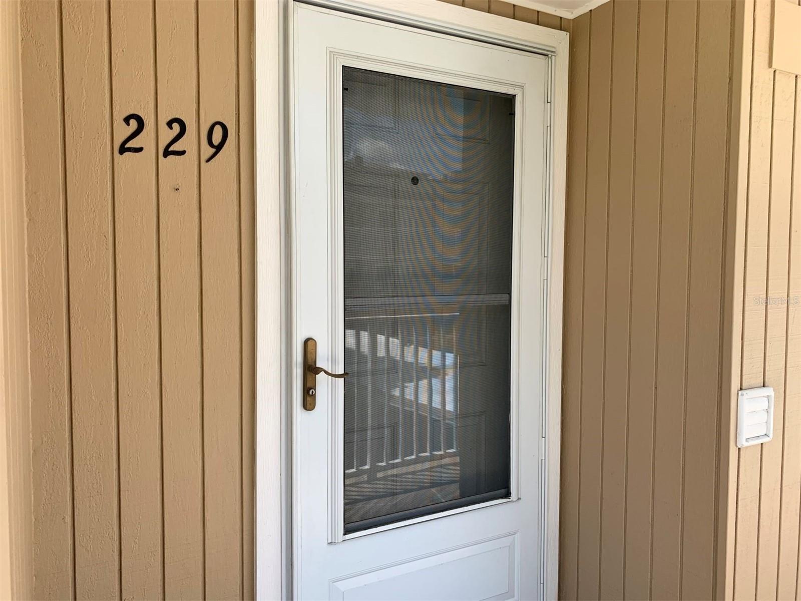 CHARLEVOI - Residential Lease