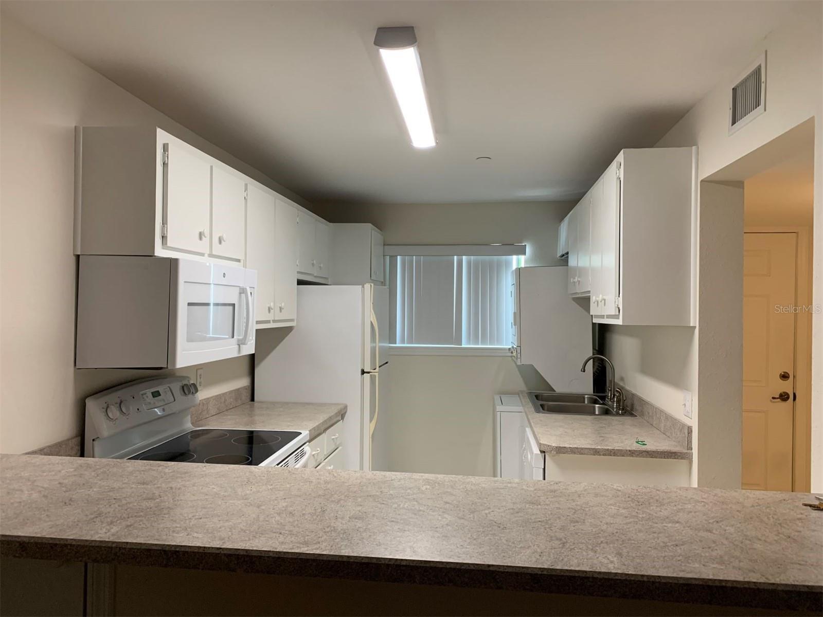 CHARLEVOI - Residential Lease