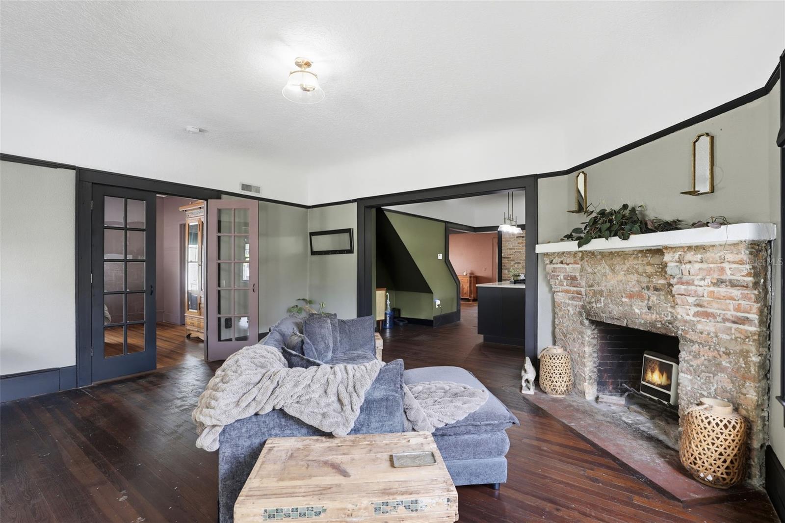 EUSTIS OWENS & GEISLER REV - Residential