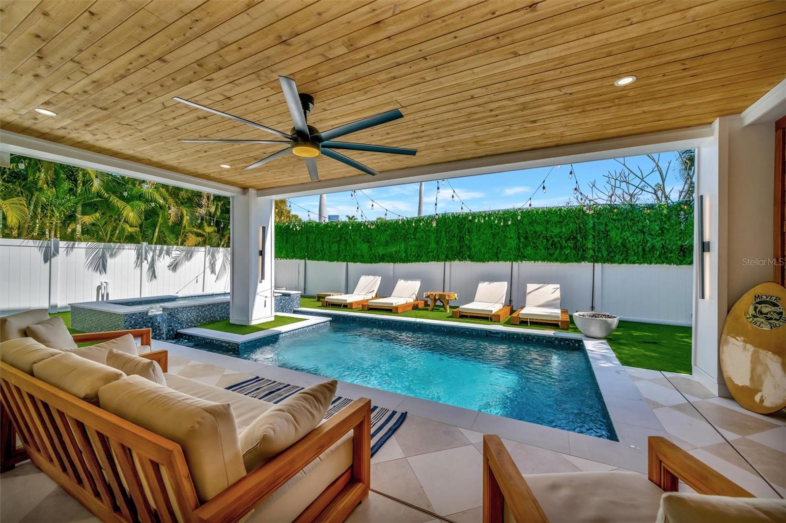 HOLMES BEACH DEV 1ST UNIT - Residential