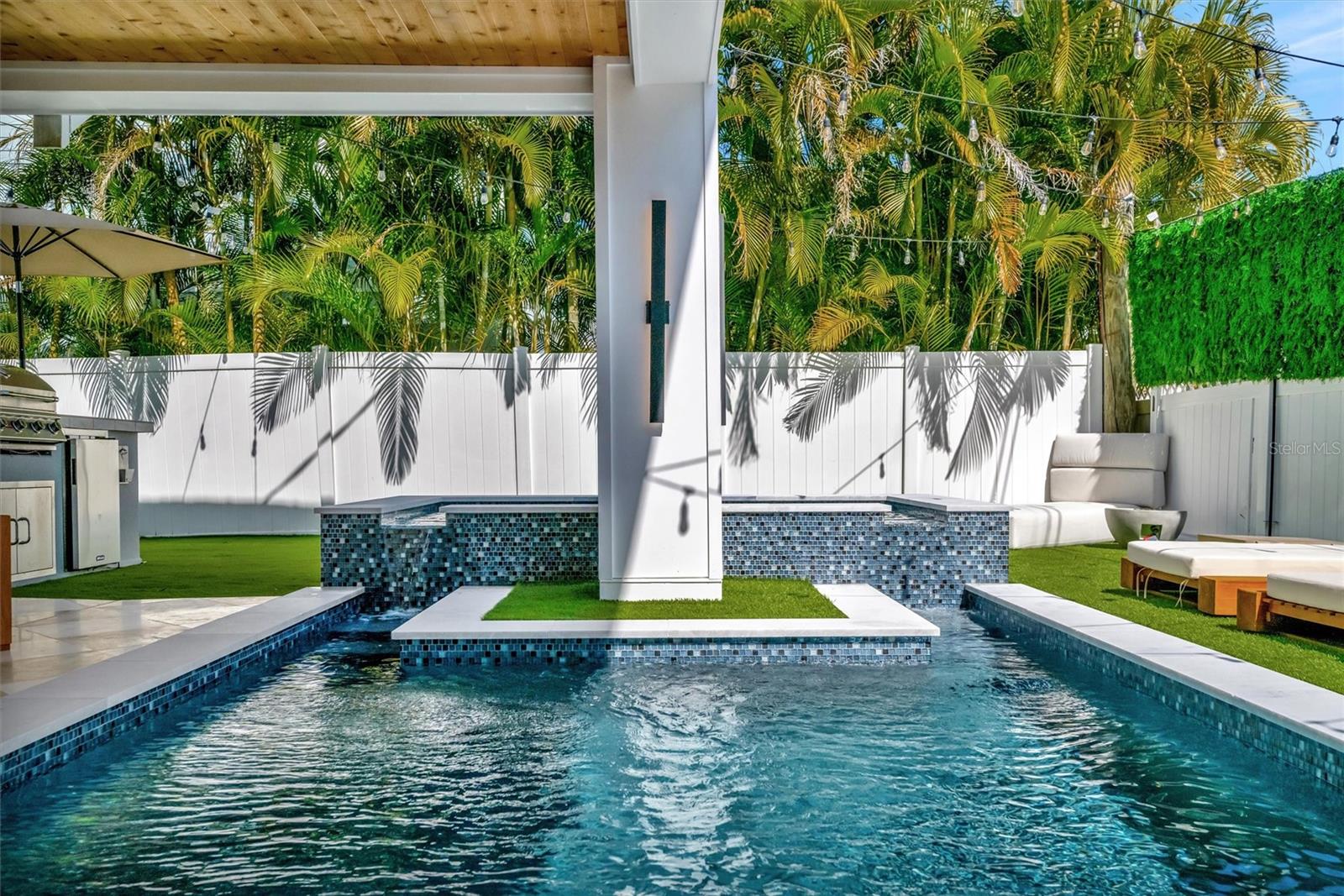 HOLMES BEACH DEV 1ST UNIT - Residential