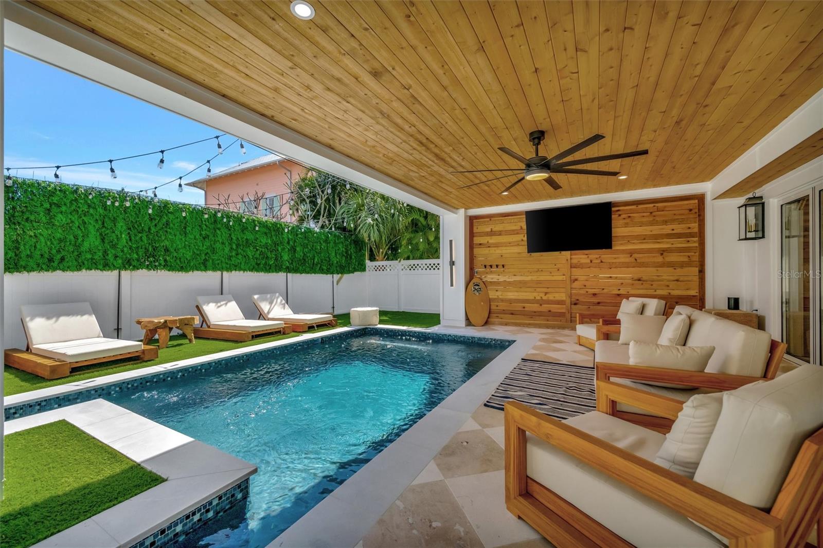 HOLMES BEACH DEV 1ST UNIT - Residential