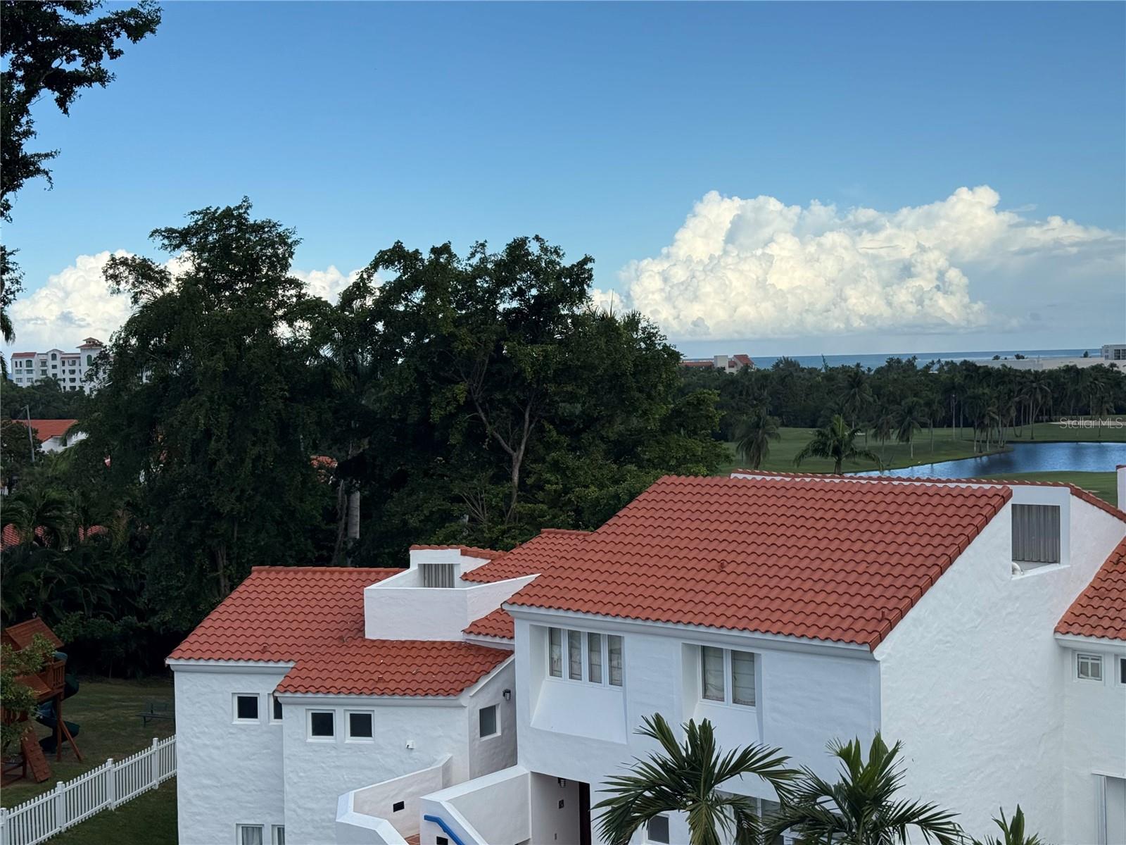 VILLAS LAS BRISAS - Residential