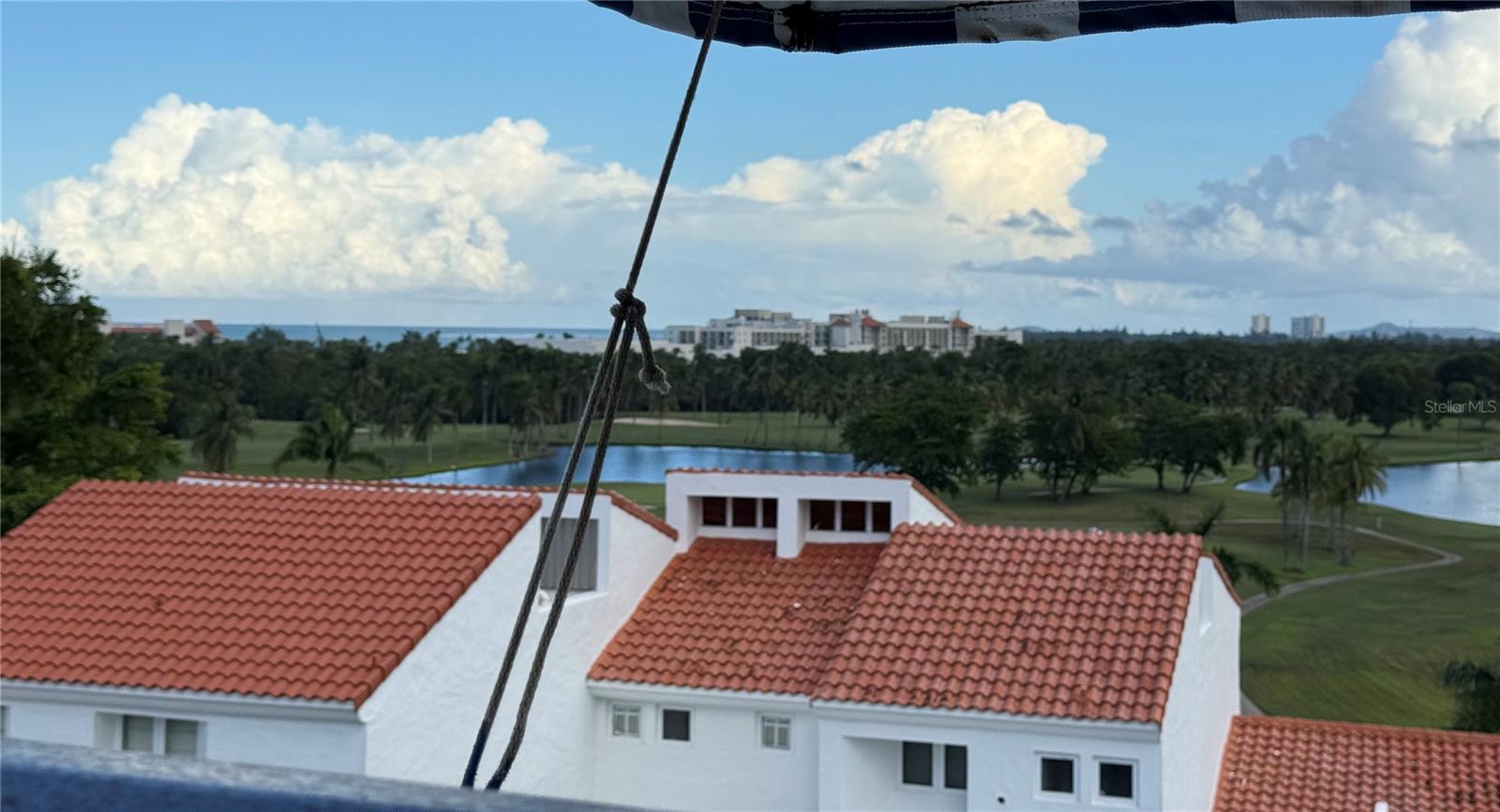 VILLAS LAS BRISAS - Residential