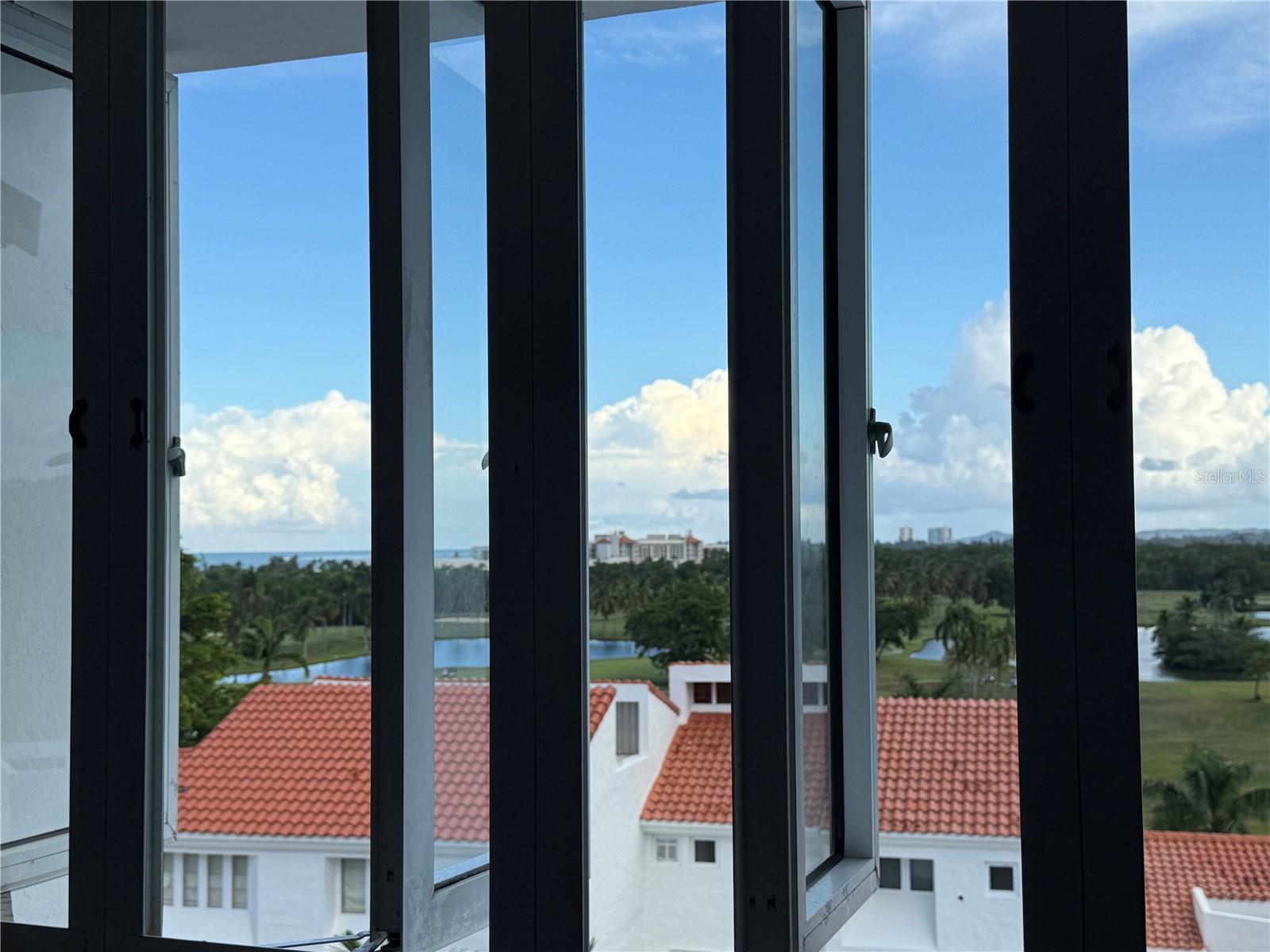 VILLAS LAS BRISAS - Residential