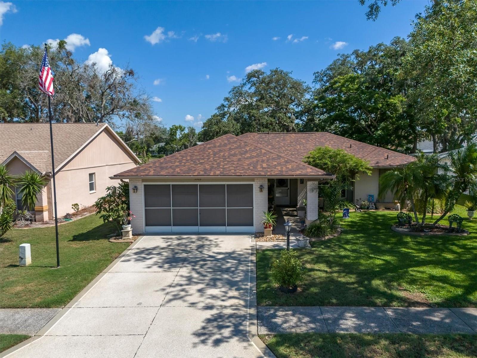 HERITAGE LAKE - Residential
