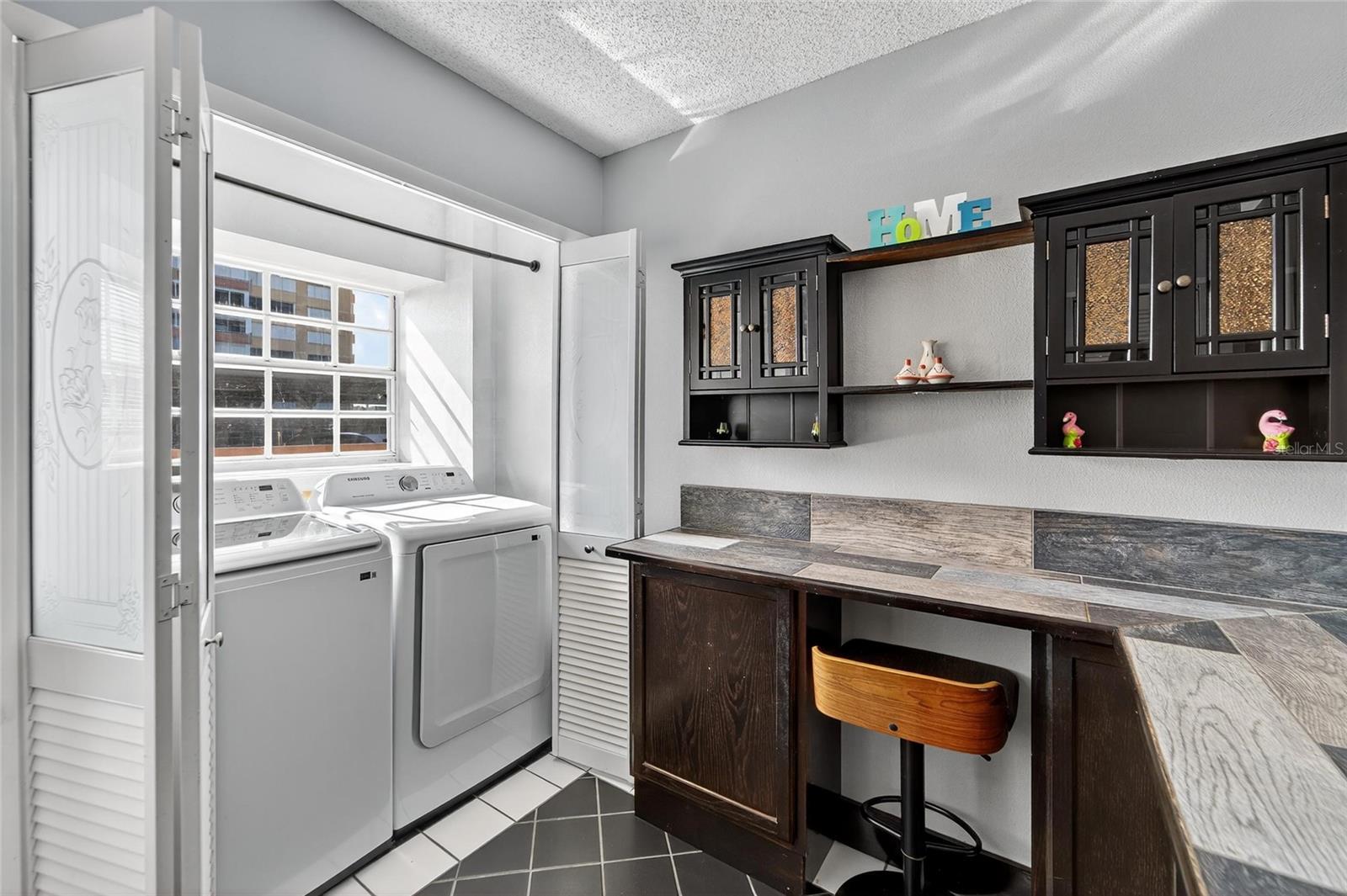 SUNSET REEF - Residential