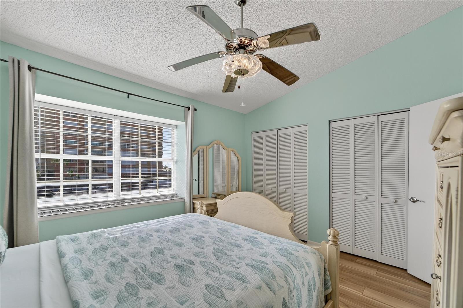 SUNSET REEF - Residential