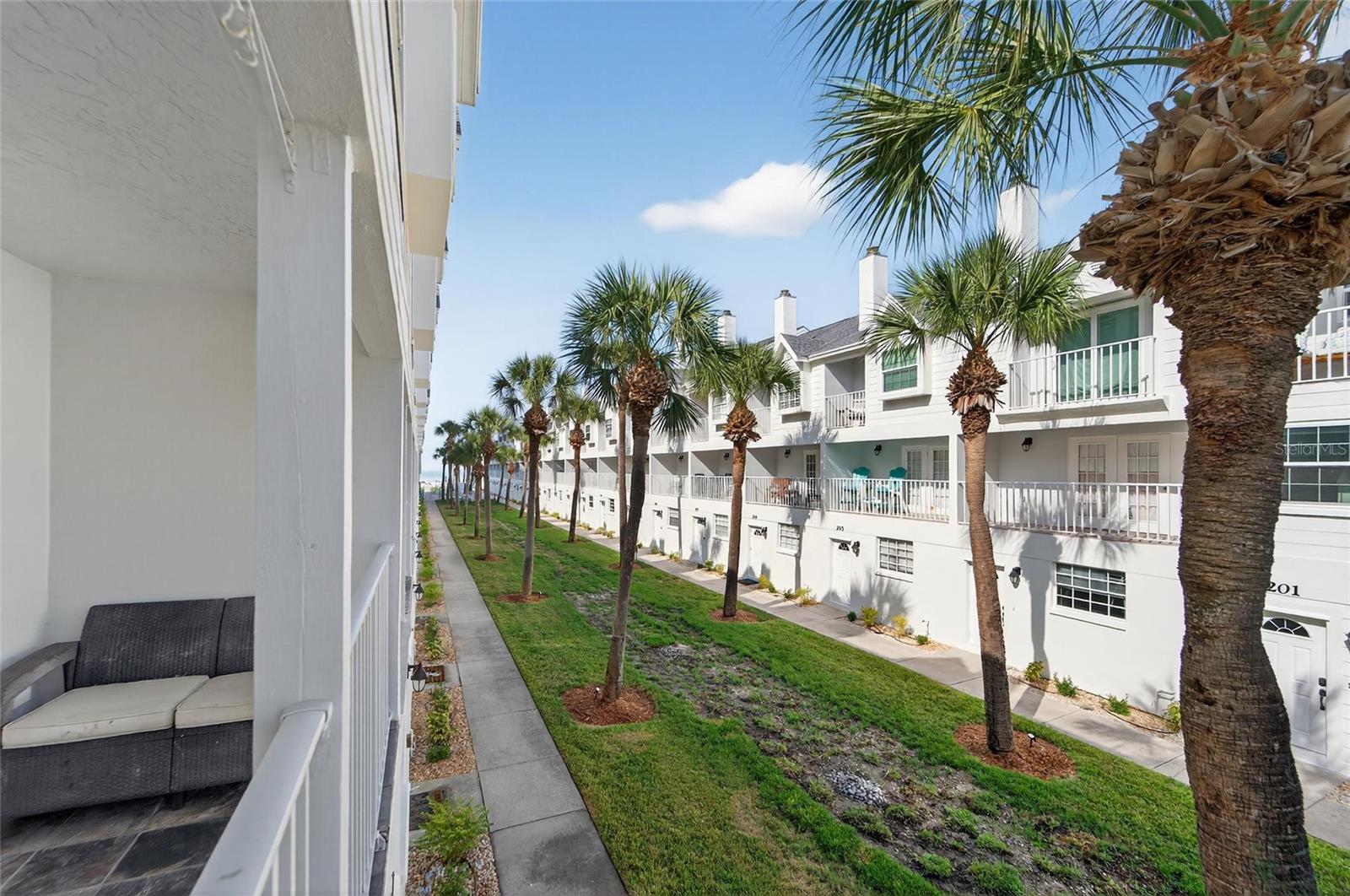 SUNSET REEF - Residential