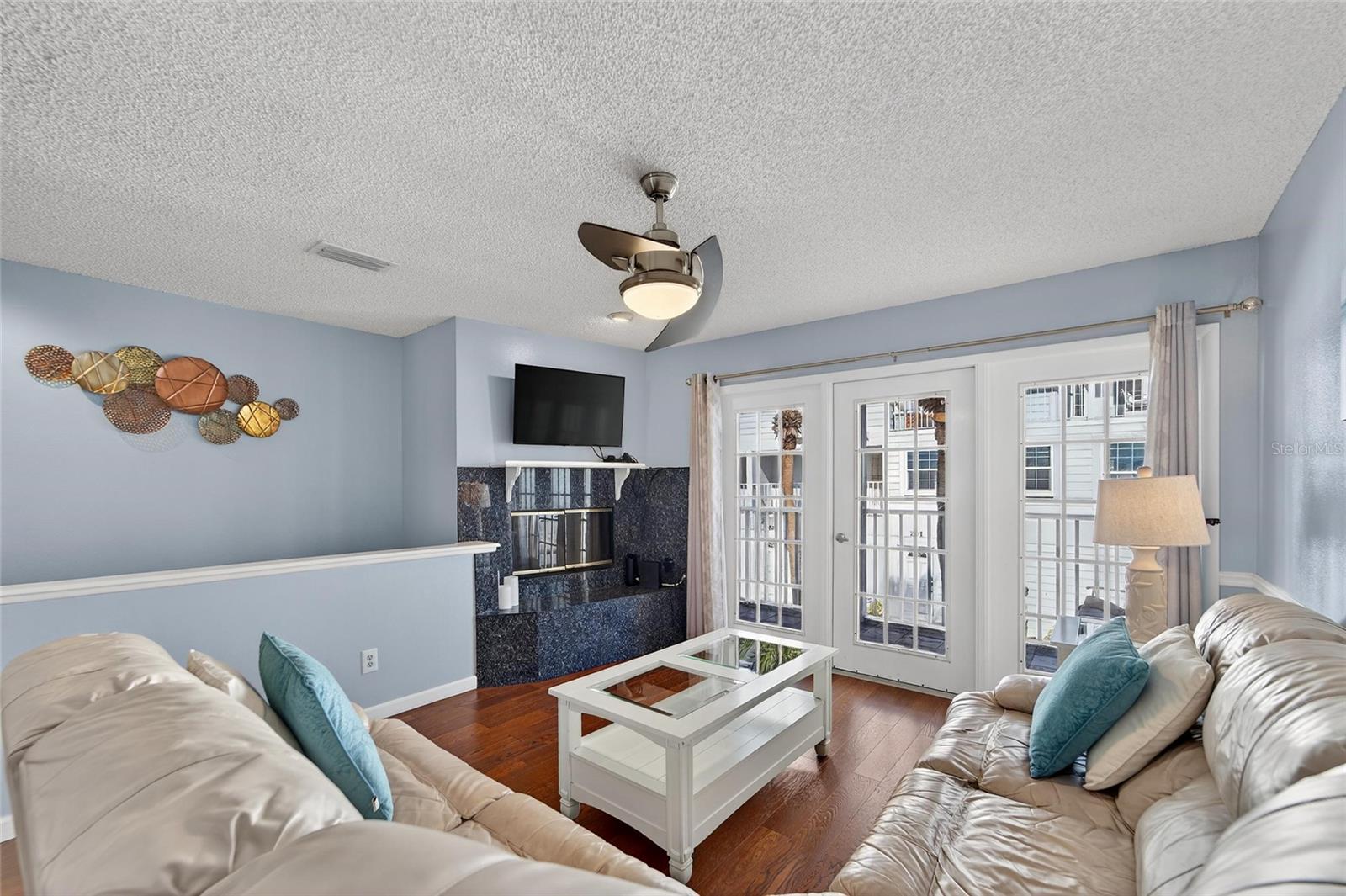 SUNSET REEF - Residential