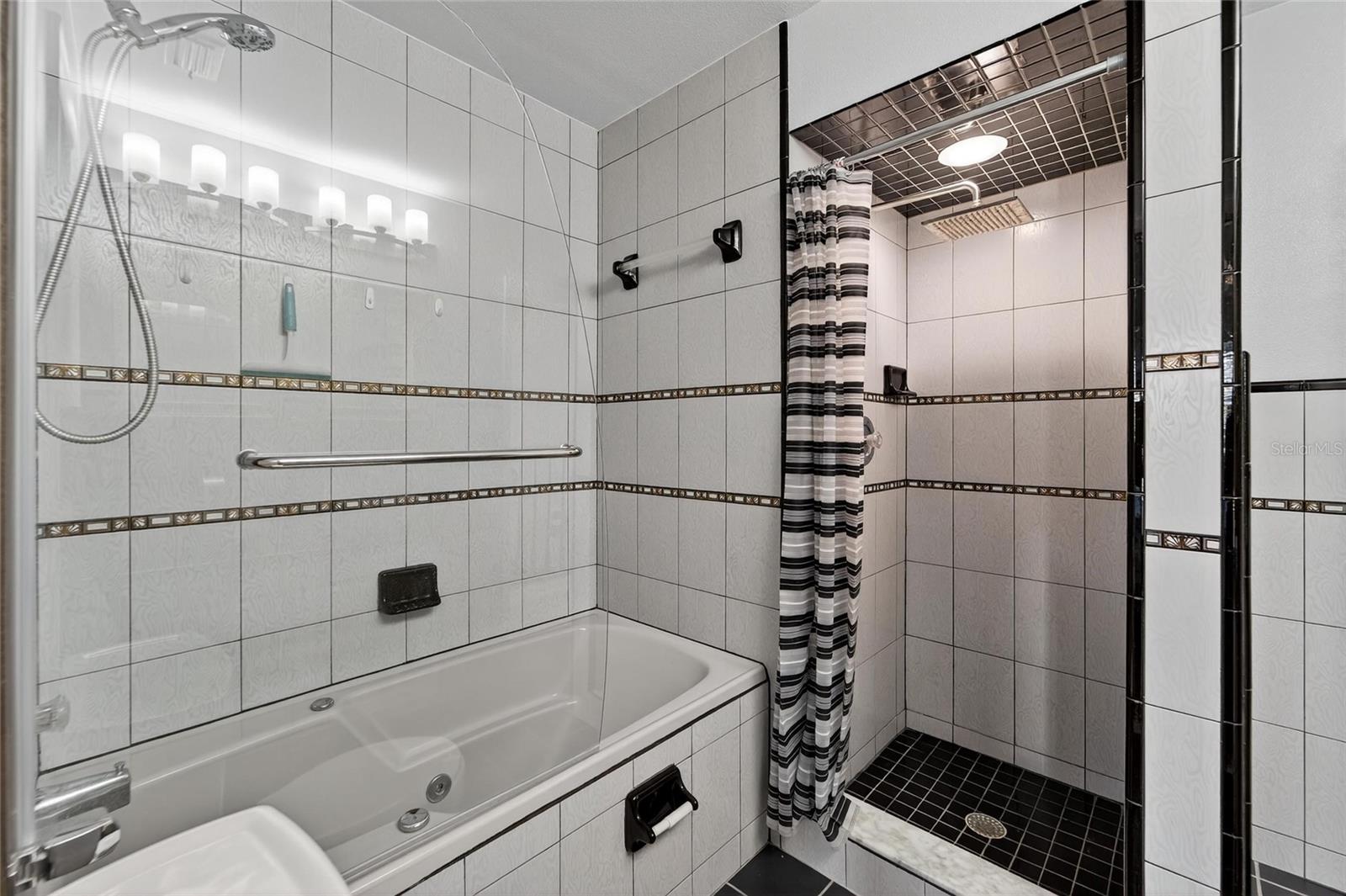 SUNSET REEF - Residential