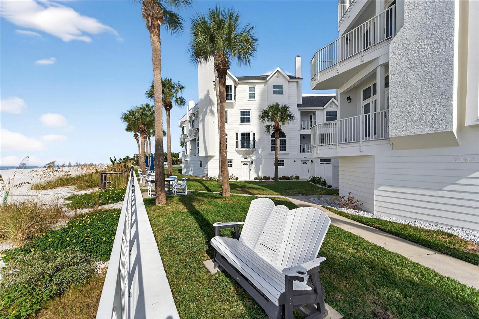 SUNSET REEF - Residential