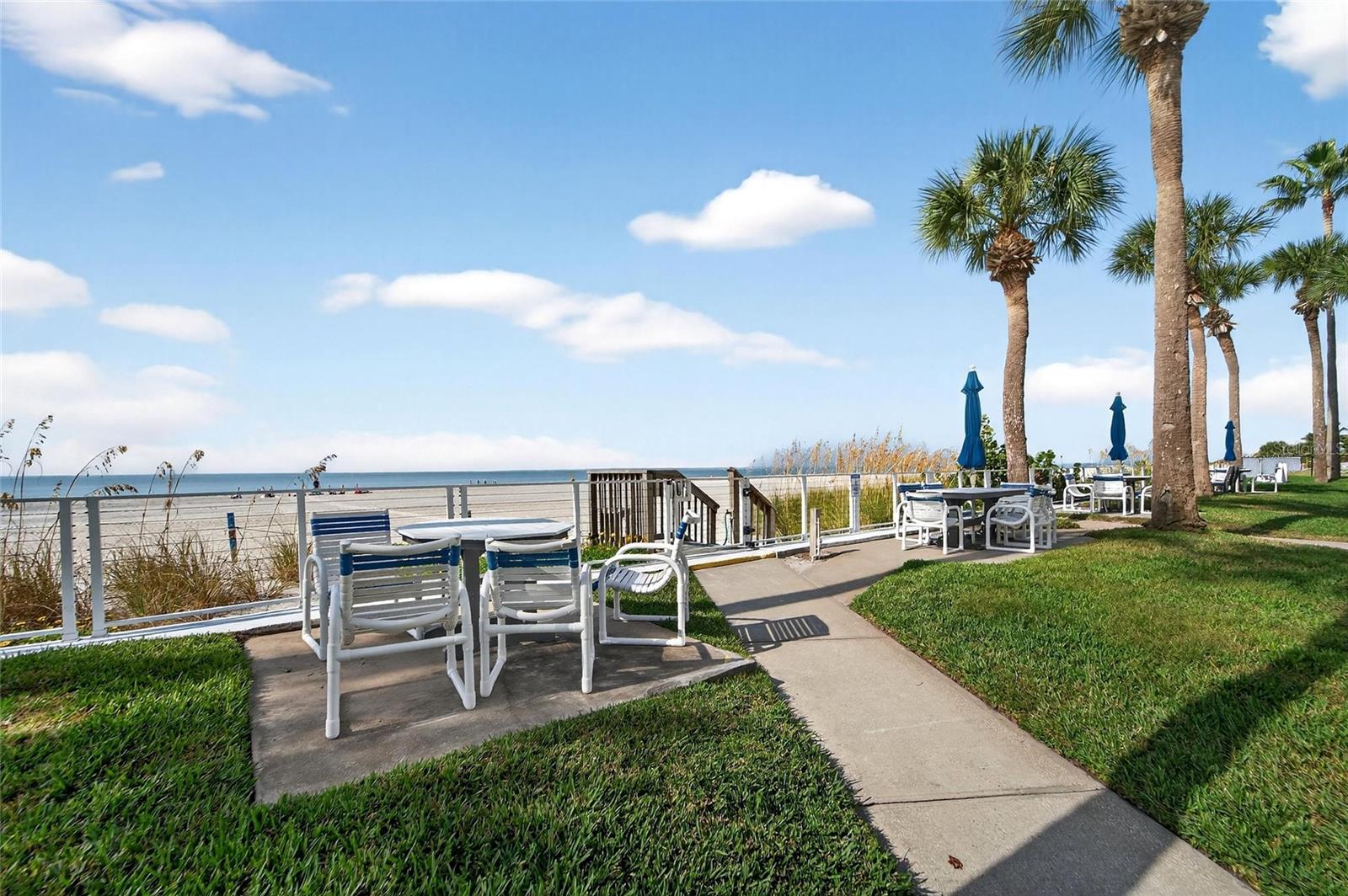 SUNSET REEF - Residential