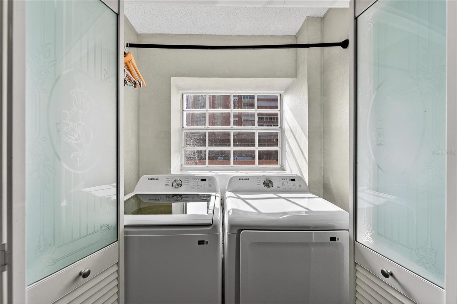 SUNSET REEF - Residential