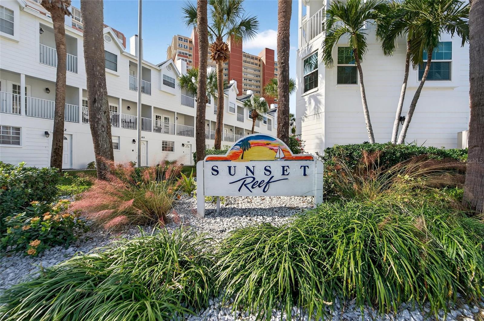 SUNSET REEF - Residential