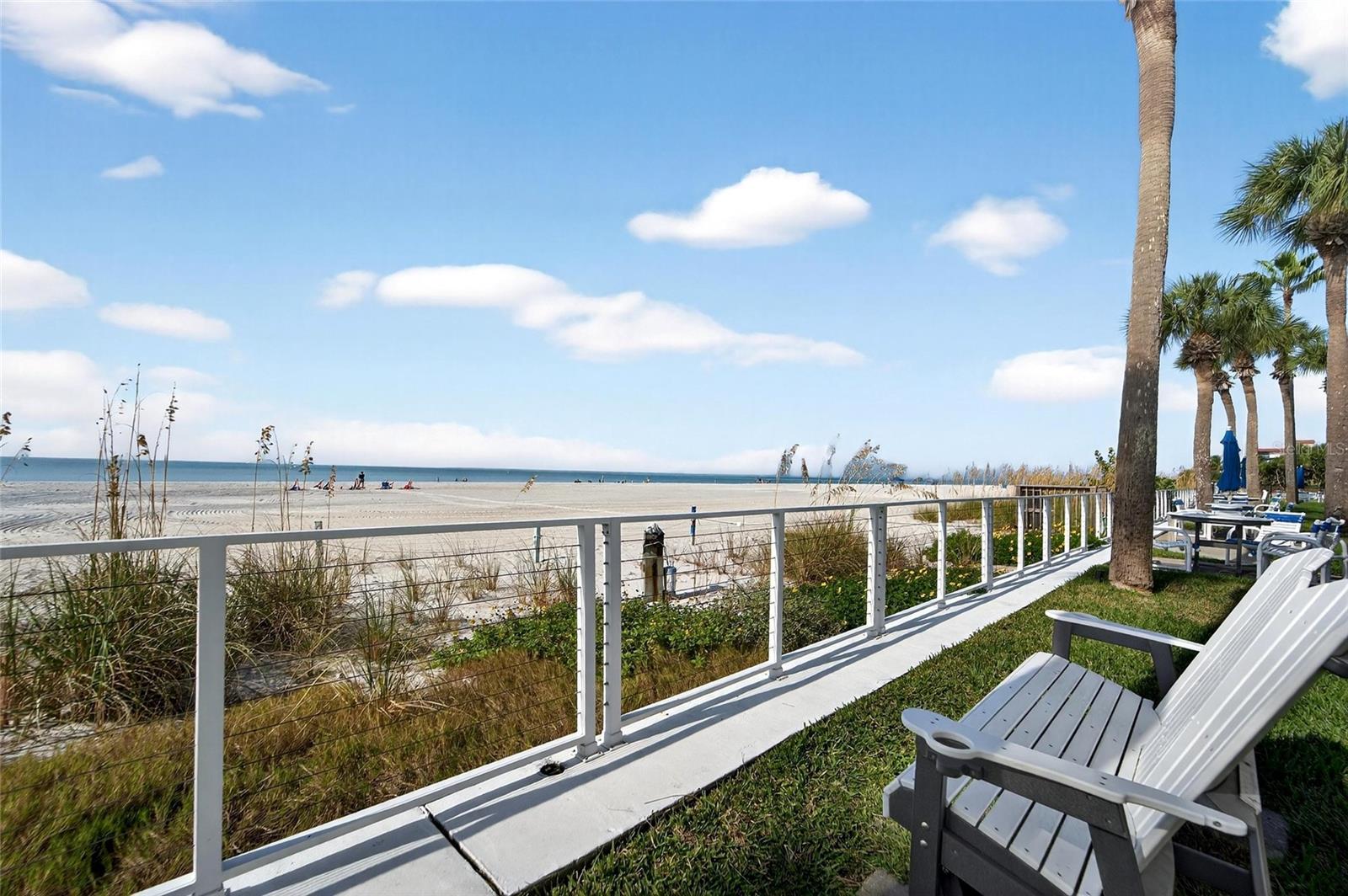 SUNSET REEF - Residential