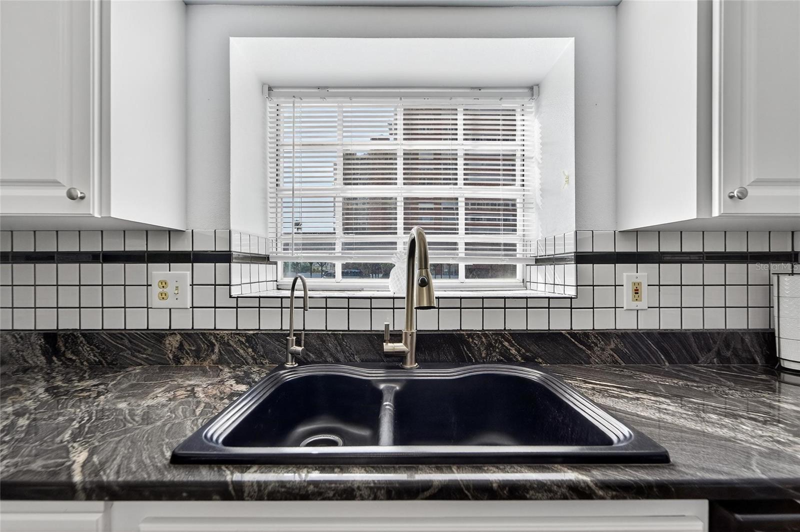 SUNSET REEF - Residential