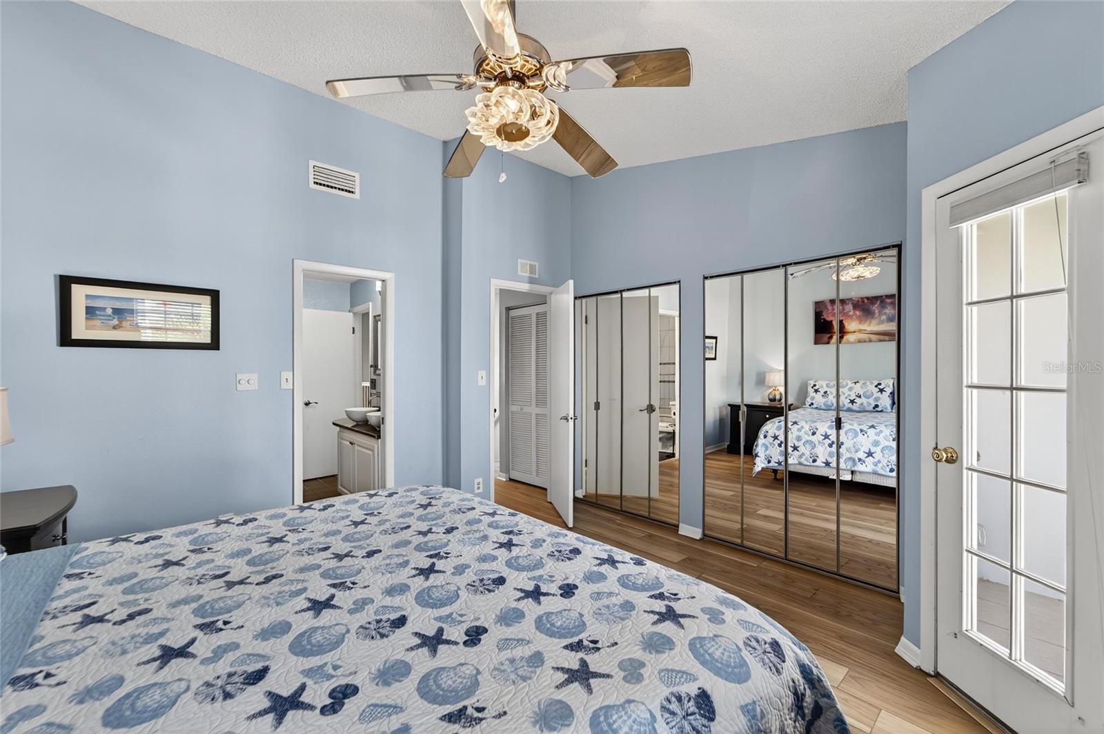 SUNSET REEF - Residential