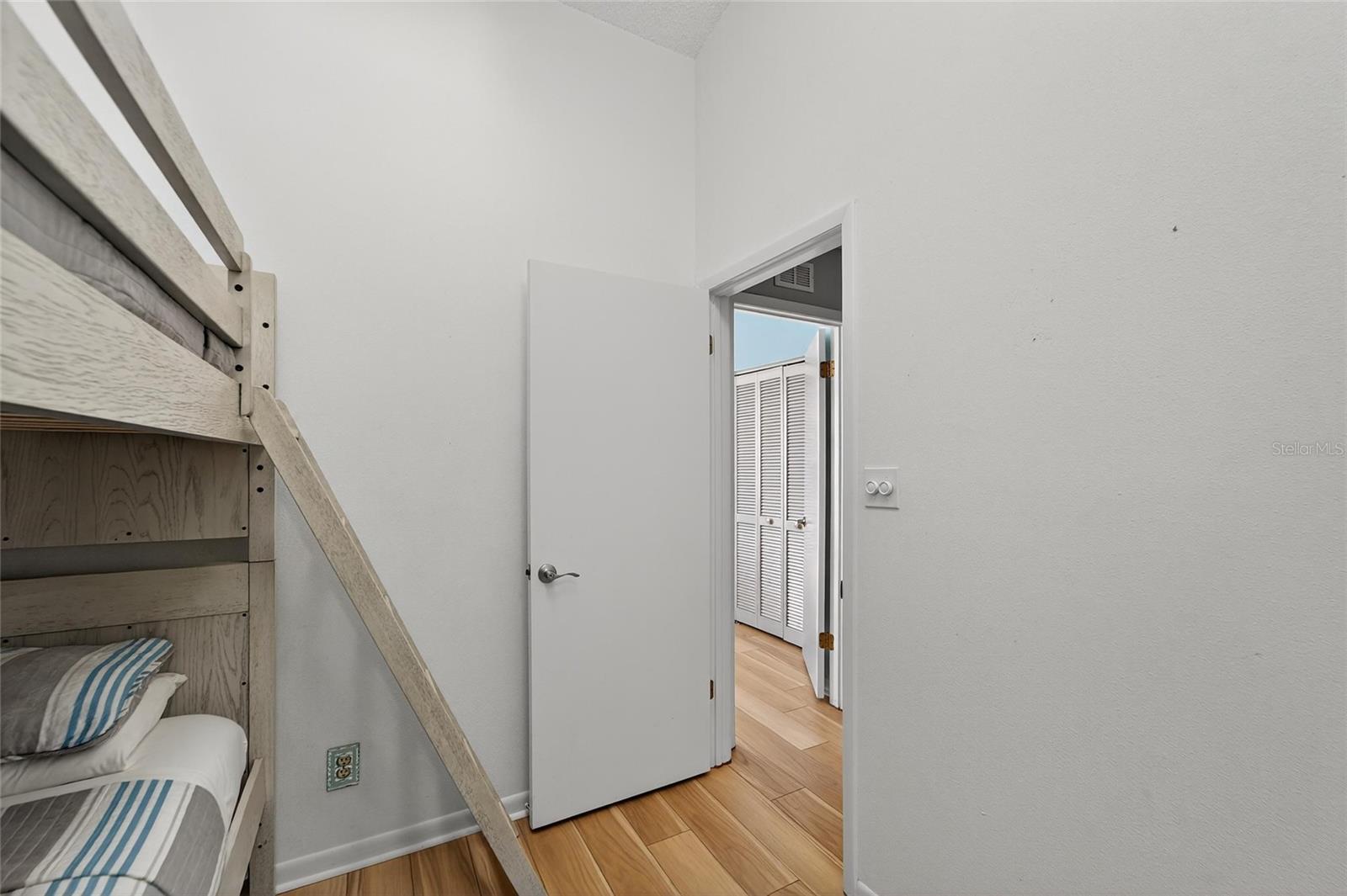 SUNSET REEF - Residential