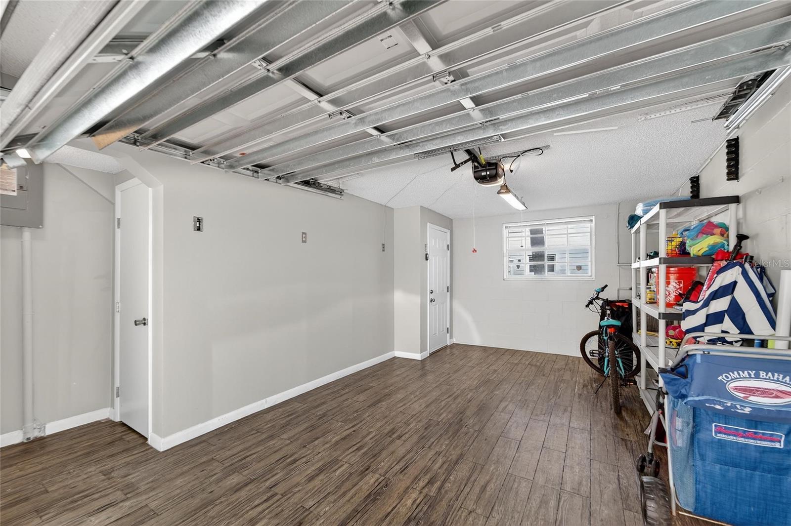 SUNSET REEF - Residential