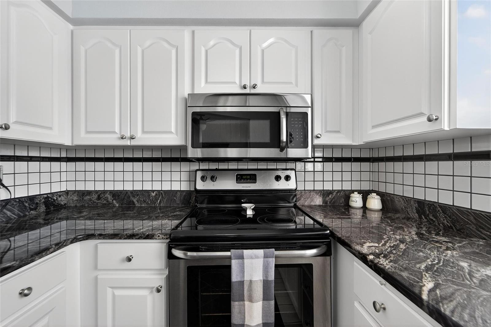 SUNSET REEF - Residential