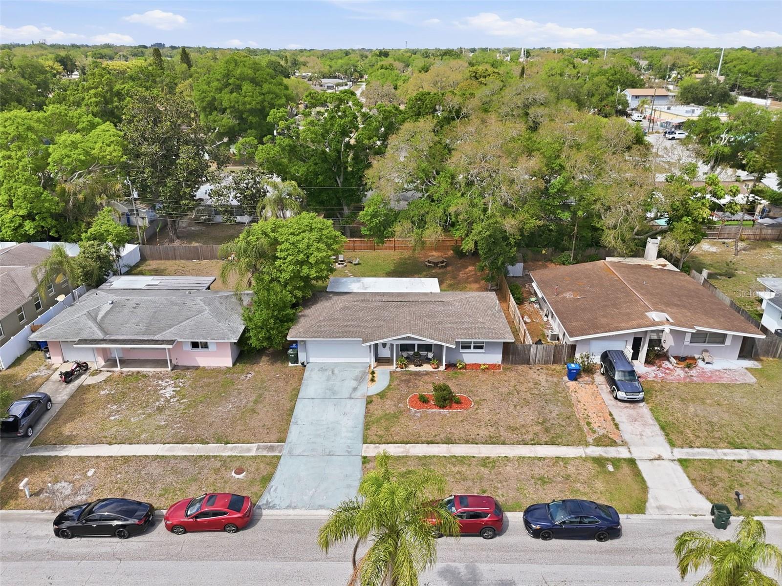 LARGO LAKE VILLAS - Residential