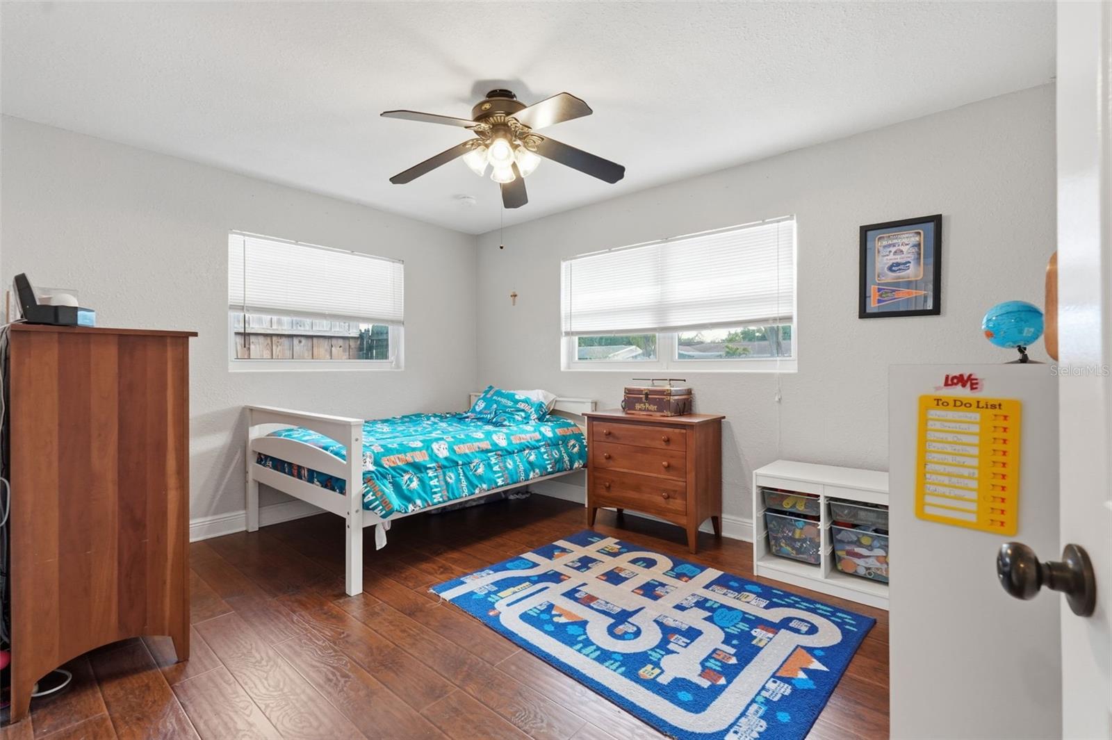 LARGO LAKE VILLAS - Residential