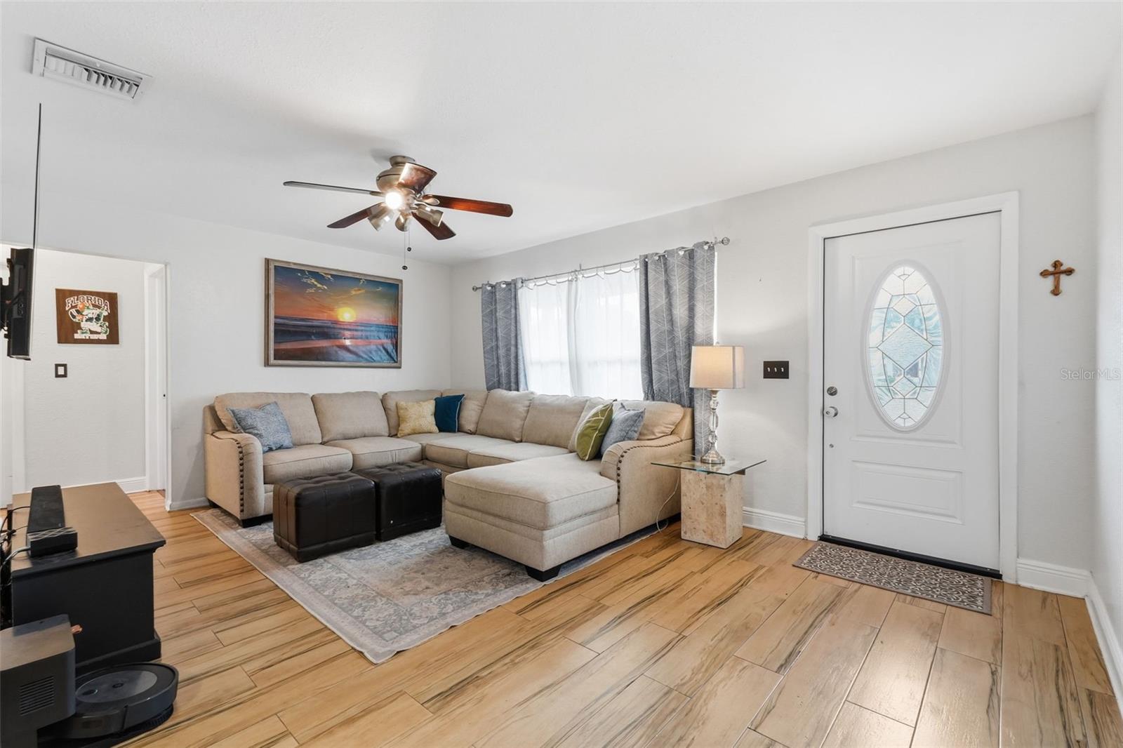 LARGO LAKE VILLAS - Residential