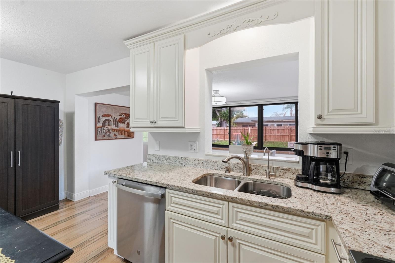 LARGO LAKE VILLAS - Residential