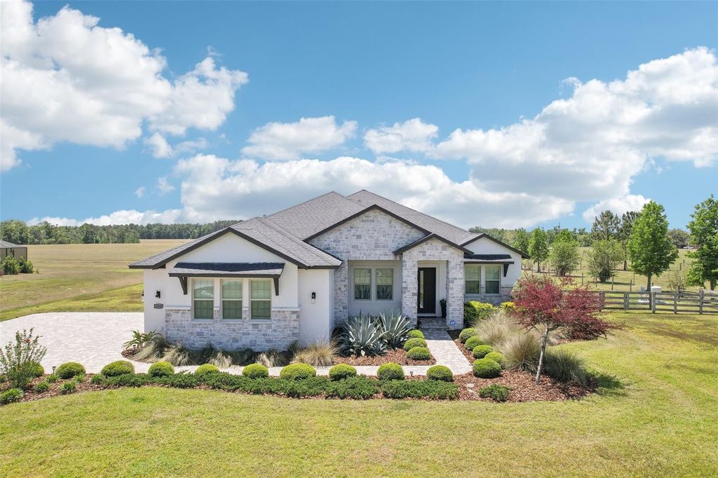 Photo of 32860 Drake Estates Way, Dade City, FL 33525 (MLS # TB8375351)