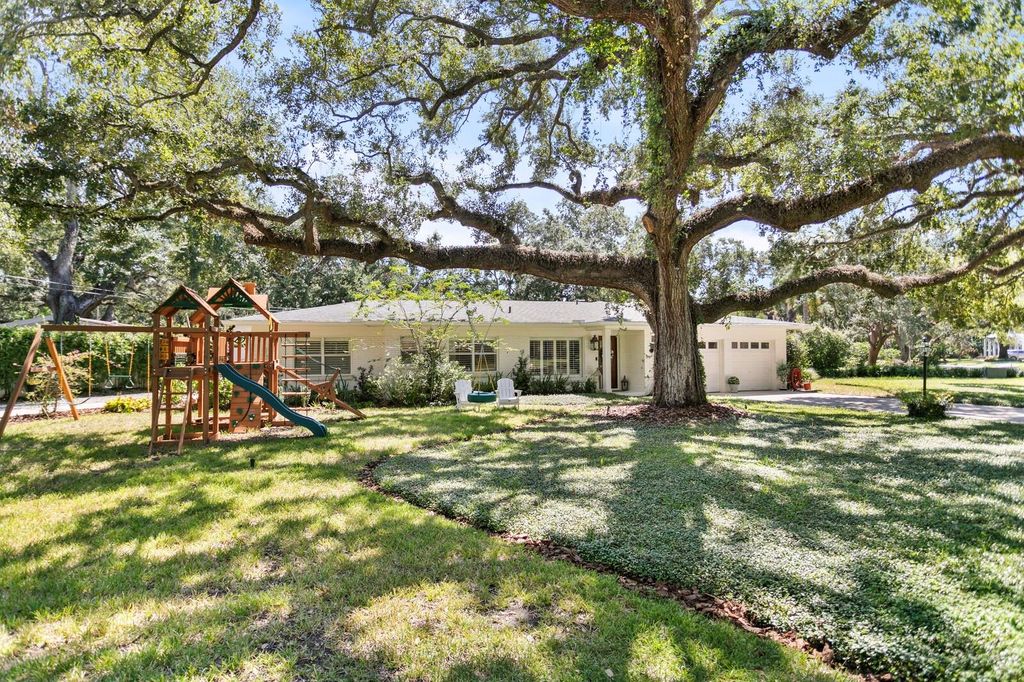 Photo of 3001 S Emerson Street, Tampa, FL 33629 (MLS # TB8430312)