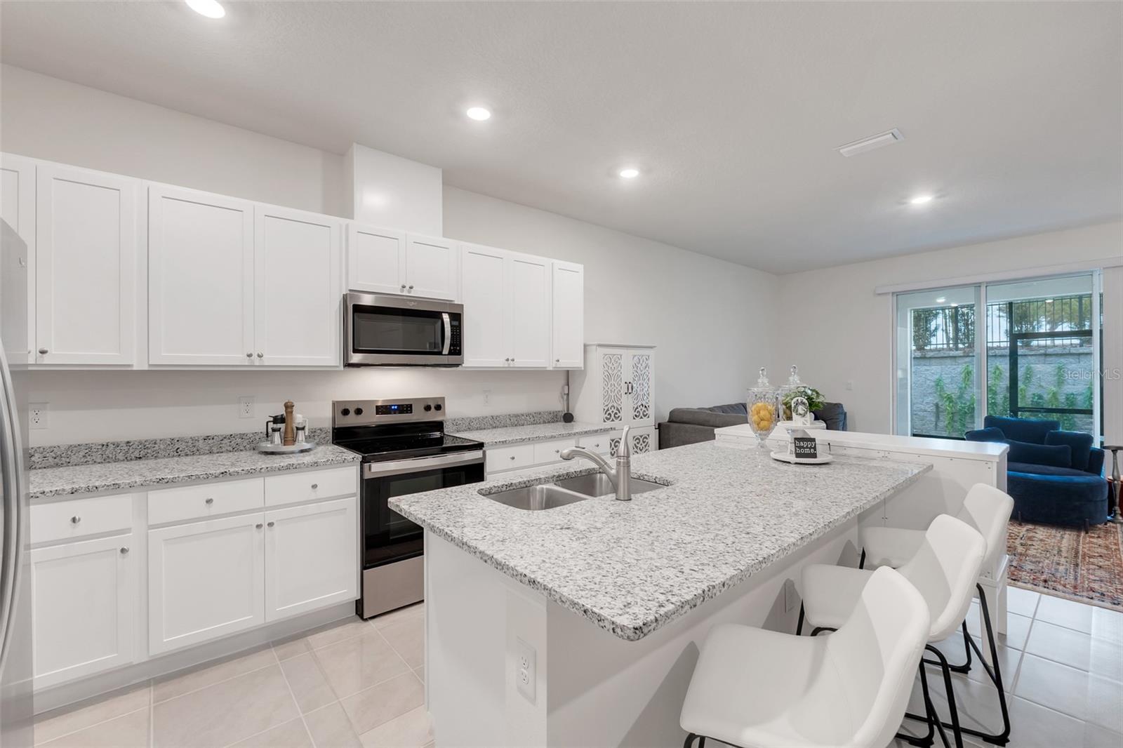 VENEZIA TWNHS - Residential