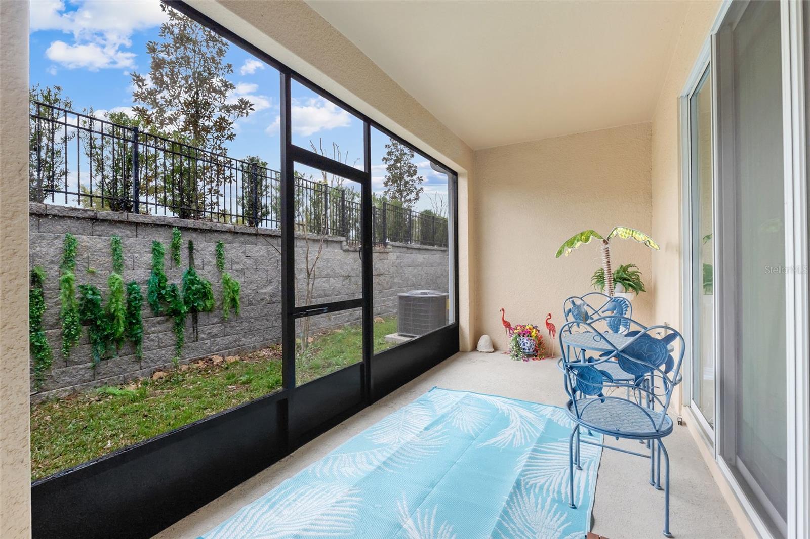 VENEZIA TWNHS - Residential