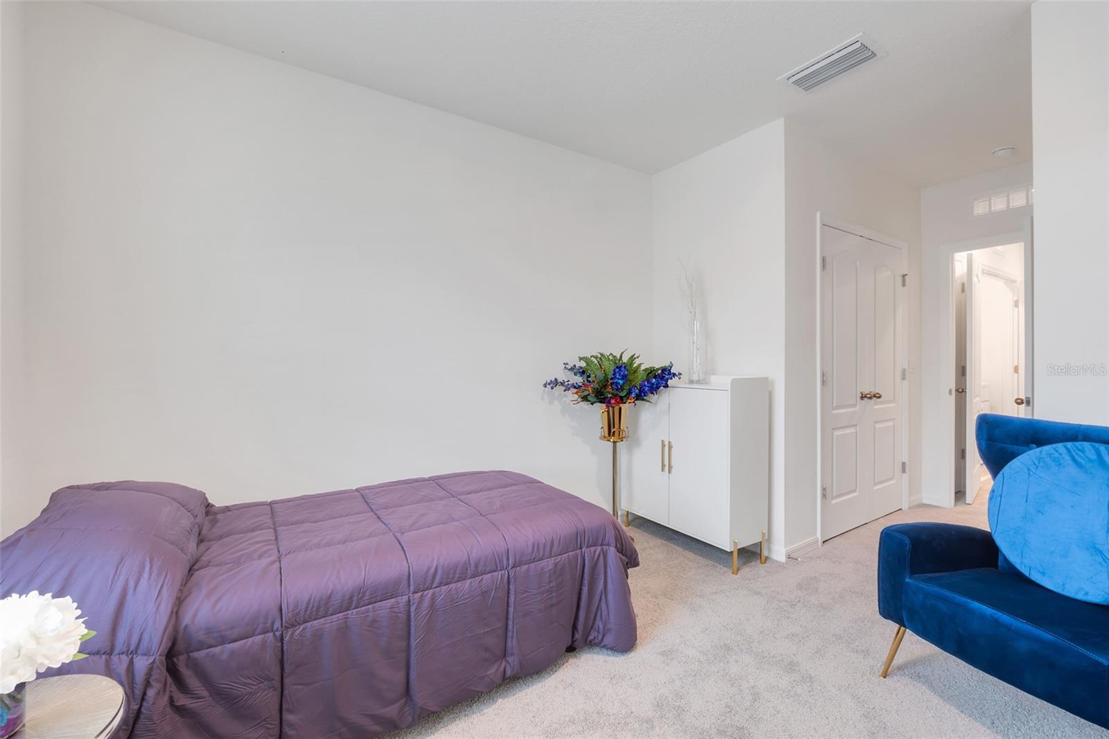 VENEZIA TWNHS - Residential