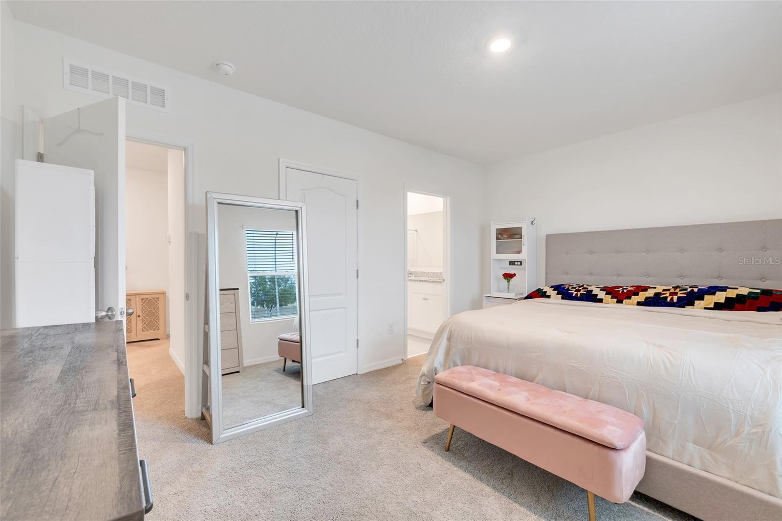 VENEZIA TWNHS - Residential