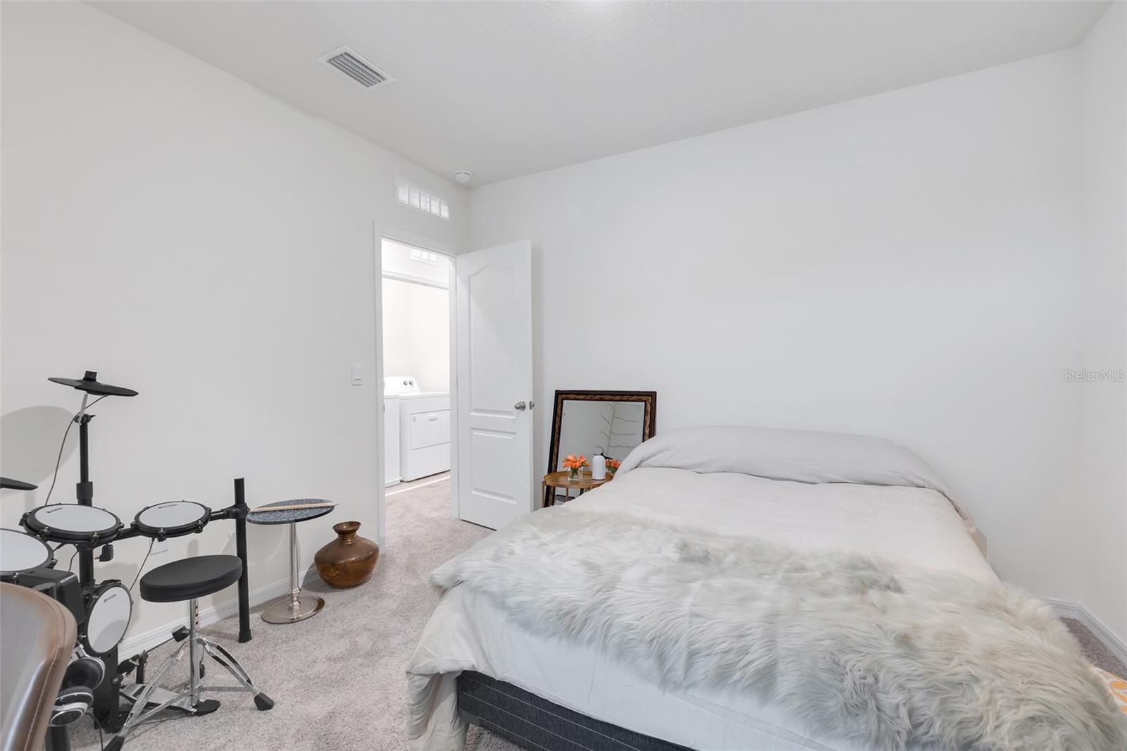 VENEZIA TWNHS - Residential