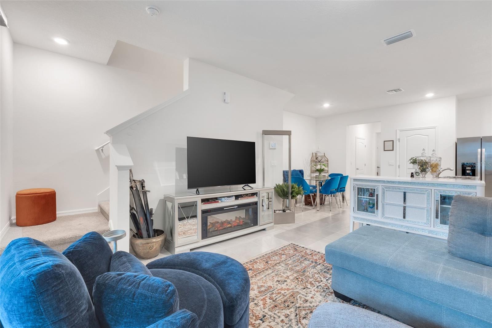 VENEZIA TWNHS - Residential