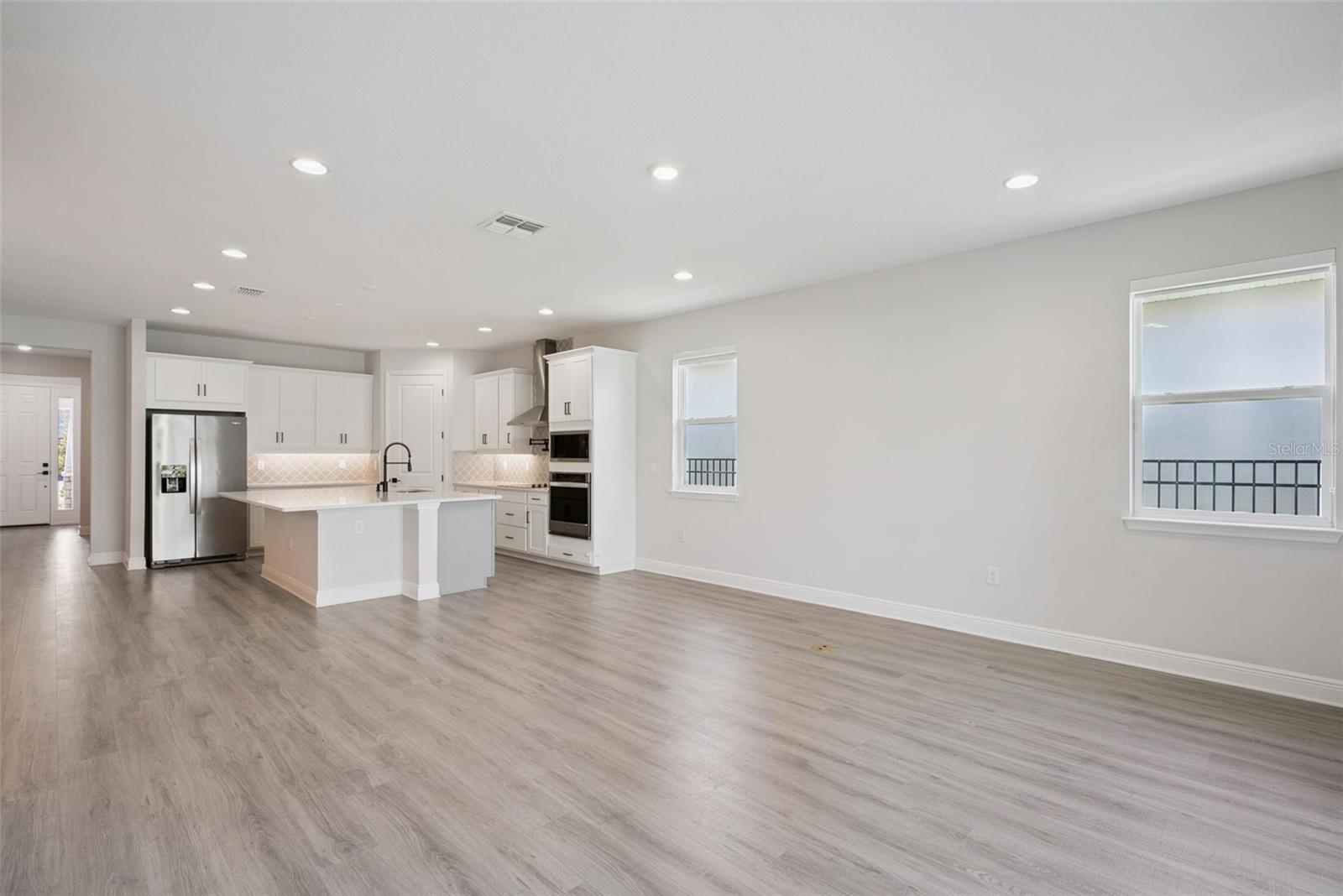 POITRAS EAST N-7 - Residential